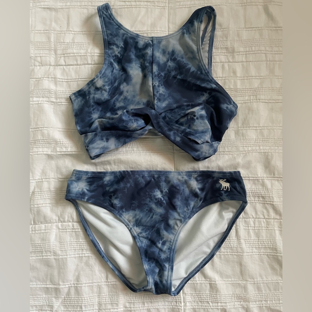 Barely worn Abercrombie bathing suit!